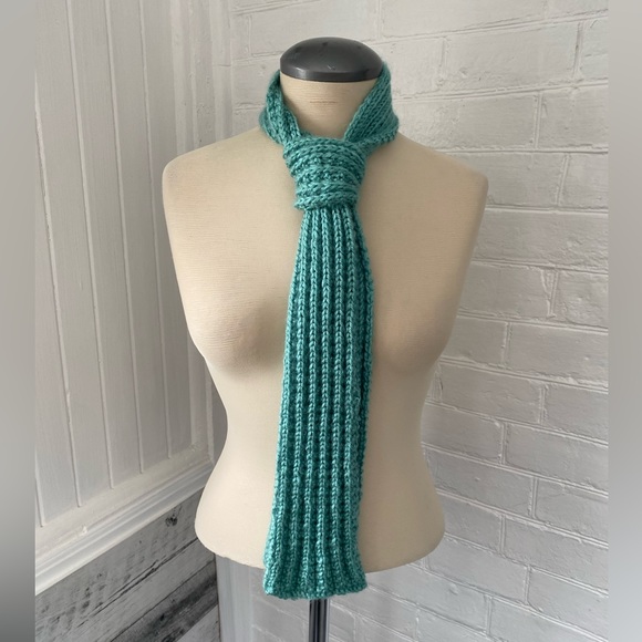 KNIT SCARF - Picture 4 of 4